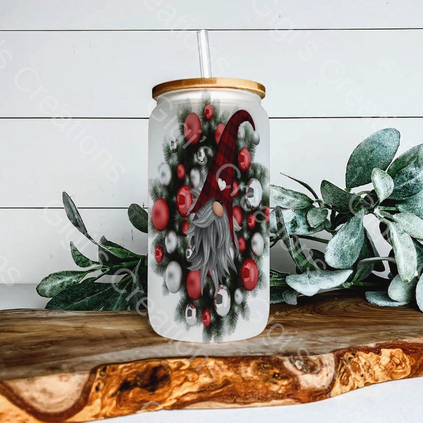 Holiday Gnome 16 oz glass libbey beer can cup with bamboo lid